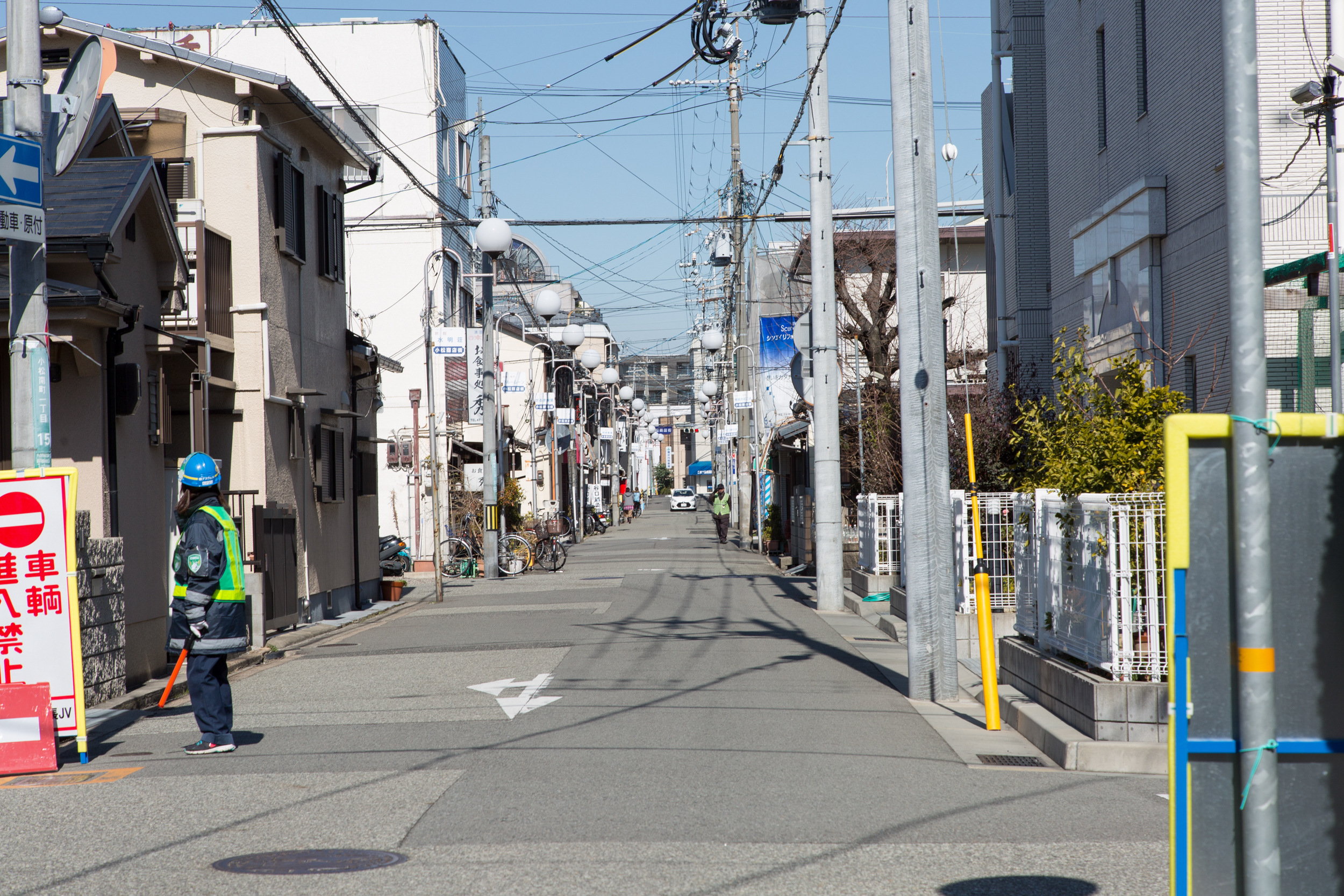 待合室：落ち着いた雰囲気の中、リラックスしてお待ちください。